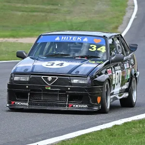 CZ3_6119 George Osborne, Alfa Romeo 75.jpg