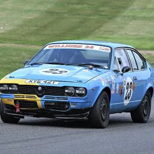 CZ3_6122 Will Morton, Alfa Romeo Alfetta GTV.jpg