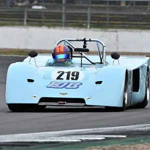CZ4_0320 Ross Drybrough, Chris Porritt, Chevron B19.jpg CZ4_0320 Ross Drybrough, Chris Porritt, Chevron B19.jpg