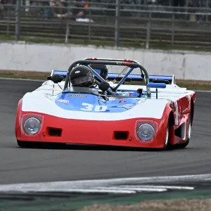 CZ4_0326 Pete Fisk, Lola T290.jpg CZ4_0326 Pete Fisk, Lola T290.jpg