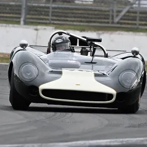 CZ4_0331 Steve Seaman, Andrew Newall, Lola T70 Mk2 Spyder.jpg CZ4_0331 Steve Seaman, Andrew Newall, Lola T70 Mk2 Spyder.jpg