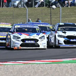 CZ4_0714 Dan Cammish, Ford Focus ST, NAPA Racing UK, Daryl DeLeon, BMW 330i M Sport, WSR.jpg CZ4_0714 Dan Cammish, Ford Focus ST, NAPA Racing UK, Daryl DeLeon, BMW 330i M Sport, WSR.jpg