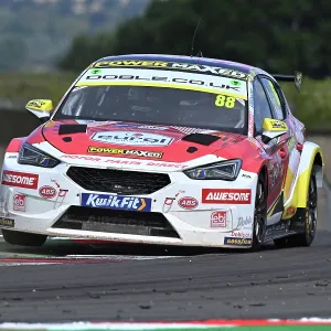 CZ4_0938 Mikey Doble, Cupra Leon, Motor Parts Direct with Power Maxed Racing.jpg CZ4_0938 Mikey Doble, Cupra Leon, Motor Parts Direct with Power Maxed Racing.jpg