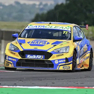 CZ4_0956 Sam Osbourne, Ford Focus ST, NAPA Racing UK.jpg CZ4_0956 Sam Osbourne, Ford Focus ST, NAPA Racing UK.jpg