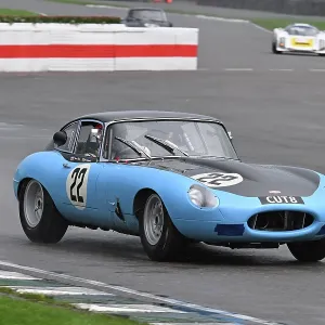 CZ4_5706 Chris Buncombe, Jenson Button, Jaguar E-Type FHC.jpg CZ4_5706 Chris Buncombe, Jenson Button, Jaguar E-Type FHC.jpg