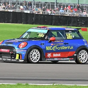 CZ4_9771 Ben Crossley, JRW Motorsport, MINI JCW F56.jpg CZ4_9771 Ben Crossley, JRW Motorsport, MINI JCW F56.jpg