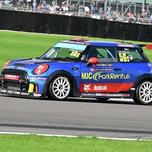 CZ4_9789 Ben Crossley, JRW Motorsport, MINI JCW F56.jpg CZ4_9789 Ben Crossley, JRW Motorsport, MINI JCW F56.jpg