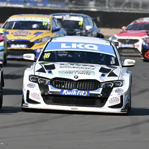 CZ5_0204 Aiden Moffat, BMW 330i M Sport, LKQ Euro Car Parts Racing with WSR.jpg CZ5_0204 Aiden Moffat, BMW 330i M Sport, LKQ Euro Car Parts Racing with WSR.jpg