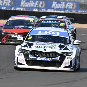 CZ5_0238 Aiden Moffat, BMW 330i M Sport, LKQ Euro Car Parts Racing with WSR.jpg CZ5_0238 Aiden Moffat, BMW 330i M Sport, LKQ Euro Car Parts Racing with WSR.jpg