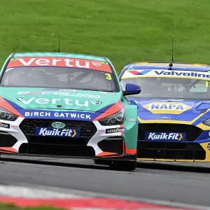 CZ5_1841 Tom Chilton, Hyundai i30N, Team VERTU, Ashley Sutton, Ford Focus ST, NAPA Racing UK.jpg CZ5_1841 Tom Chilton, Hyundai i30N, Team VERTU, Ashley Sutton, Ford Focus ST, NAPA Racing UK.jpg