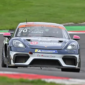 CZ5_1989 Samuel Harvey, Xentek Motorsport, Porsche 718 Cayman GT4 RS Clubsport.jpg CZ5_1989 Samuel Harvey, Xentek Motorsport, Porsche 718 Cayman GT4 RS Clubsport.jpg