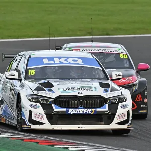 CZ5_2575 Aiden Moffat, BMW 330i M Sport, LKQ Euro Car Parts Racing with WSR.jpg CZ5_2575 Aiden Moffat, BMW 330i M Sport, LKQ Euro Car Parts Racing with WSR.jpg