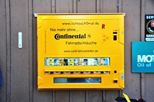 CJ1 1065 01 Inner Tube Vending Machine