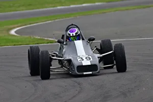 CJ11 0531 Henry Chart, Van Diemen RF81