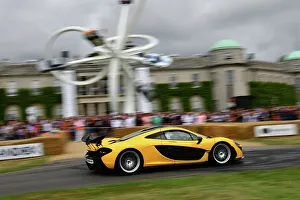 CJ12 9722 Rob Bell, Joe Osborne, McLaren P1