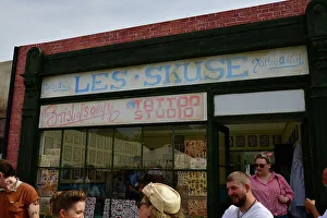 Late Summer Prints: CJ13 0947 Les Skuse, Tattoo studio
