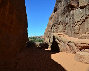 CJ3 3406 Hidden canyon view out CJ3 3406 Hidden canyon view out