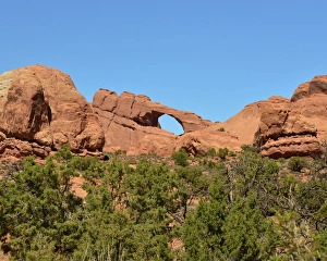 CJ3 3432 Skyline Arch