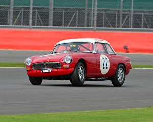 AMOC Racing Silverstone National, Saturday 10th October 2015 Prints: CJ6 3027 Tom Smith, MG B, 770 UCV