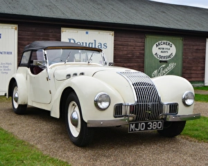<b class=qtipBold><figcaption>CJ7 1114 Allard V8</figcaption></b><br>Allard V8, Vintage Sports Car Club, VSCC, New Year Driving Tests, Brooklands, Sunday, 28th January 2018, competition, Fun, historic cars, iconic, nostalgia, outdoors, pre-war, retro, saloon cars, sports, sports cars, Surrey, tests, trials, vintage cars, classic cars, Chris McEvoy, cjm-photography, retro, nostalgia,<br><em>© 2018 Chris McEvoy, www.cjm-photography.co.uk, all rights reserved</em> CJ7 1114 Allard V8
