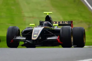 John Reaks Prints: CJ9 4121 John Reaks, 2007 Lotus-Renault F1 Replica