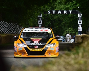CM14 5647 Matt Neal, Gordon Shedden, Honda Civic Type R