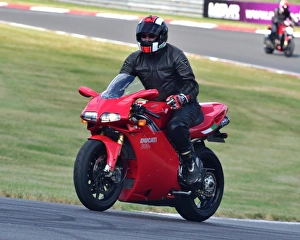 <b class=qtipBold><figcaption>CM15 8247 Ducati, 998s</figcaption></b><br>Ducati 998s, Italian Bike Parade, Festival Italia, Brands Hatch, Kent, August 14th, 2016, circuit racing, competition, Ferrari, Festival Italia, FIAT, Italian, Kent, Lancia, motorcycles, motorsport, racing, scooters, vehicles,<br><em>© 2016 Chris McEvoy, all rights reserved, www.cjm-photography.co.uk</em> CM15 8247 Ducati, 998s