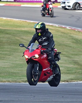<b class=qtipBold><figcaption>CM15 8248 Ducati 899</figcaption></b><br>Ducati 899, Italian Bike Parade, Festival Italia, Brands Hatch, Kent, August 14th, 2016, circuit racing, competition, Ferrari, Festival Italia, FIAT, Italian, Kent, Lancia, motorcycles, motorsport, racing, scooters, vehicles,<br><em>© 2016 Chris McEvoy, all rights reserved, www.cjm-photography.co.uk</em> CM15 8248 Ducati 899
