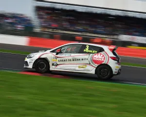 BTCC Silverstone September 2016 Prints: CM16 4933 Oliver Pidgley, Renaultsport 220 Trophy