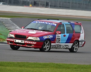 CM17 7140 Christopher Bailey, Volvo V70