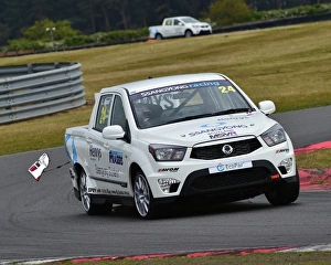 Pickup Truck Prints: CM19 1783 Lewis Grant, SsangYong Musso