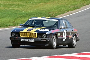 Classic Spares Prints: CM2 7465 Howard Kirkham, Jaguar XJ40, G 331 WEV
