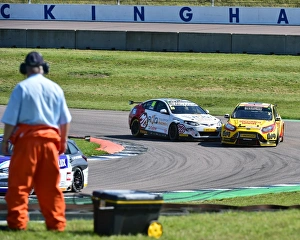 CM21 0465 The observer observes, Mat Jackson, Ford Focus, Josh Cook, MG6 GT CM21 0465 The observer observes, Mat Jackson, Ford Focus, Josh Cook, MG6 GT