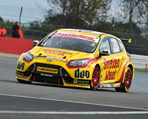<b class=qtipBold><figcaption>CM21 3115 Mat Jackson, Ford Focus</figcaption></b><br>Mat Jackson, Ford Focus, BTCC Championship, BTCC Silverstone, Sunday, 17th September, 2017, Autosport, British Touring Car Championship, BTCC, BTCC, cars, England, motor sport, Northamptonshire, racing circuit racing, UK, Northamptonshire, racing cars, sports cars, vehicles, racing, saloon cars, competition, circuit racing,<br><em>© 2017 Chris McEvoy, www.cjm-photography.co.uk, all rights reserved</em> CM21 3115 Mat Jackson, Ford Focus