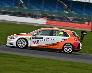 Sunday 1st April 2018 Prints: CM23 0097 Lewis Kent, Hyundai i30 N TCR