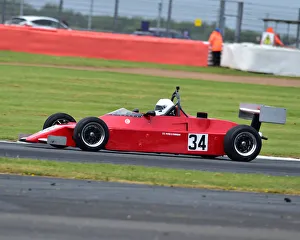 CM24 1276 Peter Finnigan, Van Diemen RF82