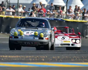 1966 1971 Prints: CM24 4575 Claudia Hurtgen, Arnot Ellinghorst, Helmut Hutter, Porsche 911 TR
