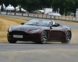 CM24 6161 Robert Gray, Aston Martin DB11 Volante