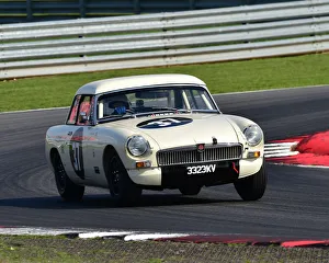Aston Martin Owners Club Racing, Snetterton, 1st September 2018 Prints: CM25 4815 Steve Naish, MG B
