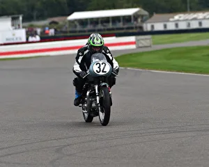 CM25 6886 Derek Crutchlow, Kevin Rushworth, Triumph T110