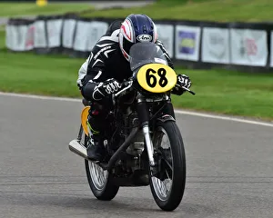 Michael Rutter Prints: CM25 7032 Michael Russell, Michael Rutter, Velocette MSS