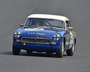 CM28 0517 Olivia Wilkinson, Rupert West, MGB Roadster