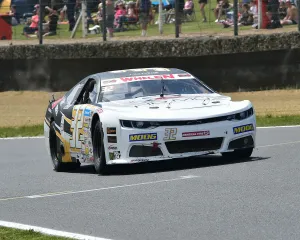 Elite 1 Prints: CM28 3024 Jacques Villeneuve, Chevrolet Camaro
