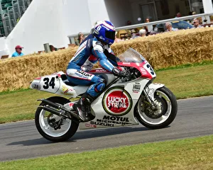 CM28 8672 Steve Parrish, Suzuki RGV500