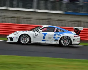 29th September Prints: CM29 6493 Fraser Robertson, Porsche 911 GT3 Cup