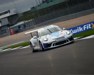 29th September Prints: CM29 7736 Ross Wylie, Porsche 911 GT3 Cup