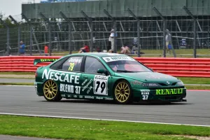 Renault Laguna Prints: CM3 9690 Mark Jones, Renault Laguna