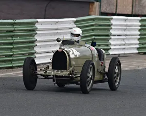 Chris Hudson Prints: CM30 3729 Chris Hudson, Bugatti T35B