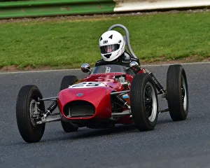 CM30 4011 Bernard Brock, Elva 100 CG