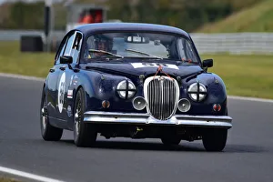 Derek Pearce Prints: CM30 7002 Derek Pearce, Tom Lenthall, Jaguar Mk1